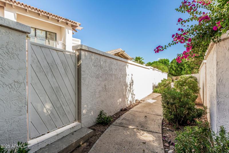 Path to Tennis Courts & Pool