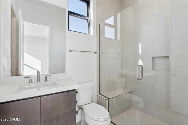 43-web-or-mls-35097-n-83rd-pl