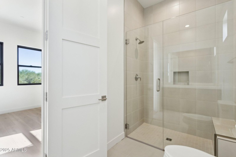 61-web-or-mls-35097-n-83rd-pl