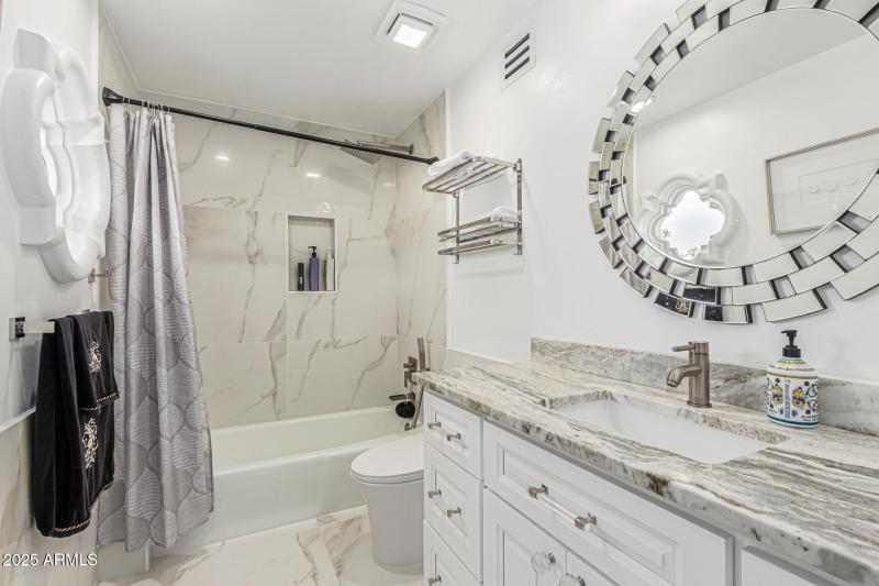 Guest Bedroom 2 Bathroom