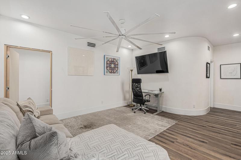 Guest Room 4 Downstairs