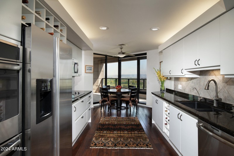 Kitchen 1