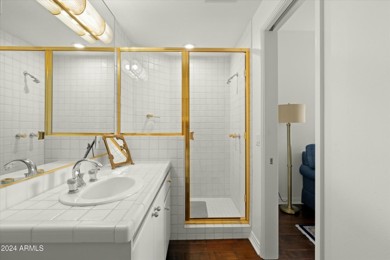 Guest Bedroom Ensuite Bath