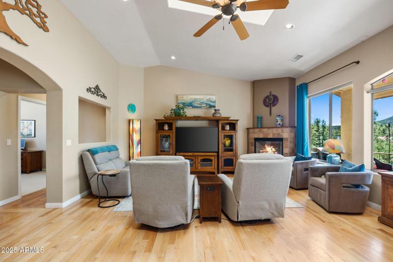 10-Living Room