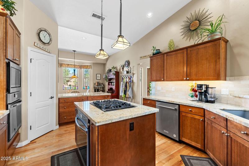18-Kitchen (1)