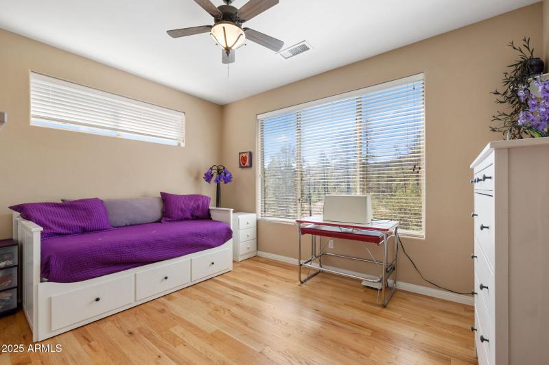 32-Bedroom 3 (1)