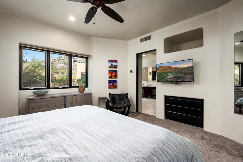 Jr Master Suite