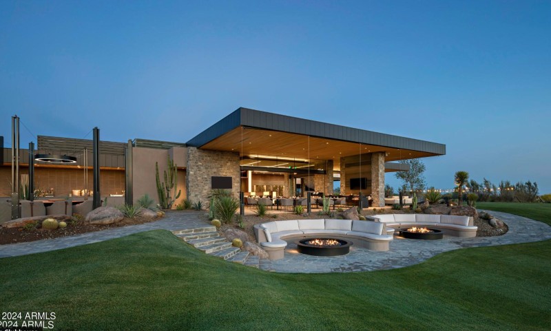 SEVEN CLUBHOUSE