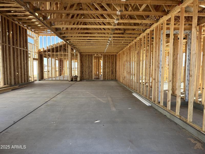 0013_ Tandem Garage