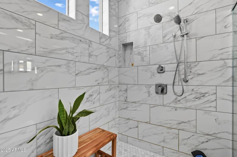 63-web-or-mls-1837 E Villa Linda Dr Phoe