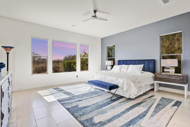 021_020_Primary Suite