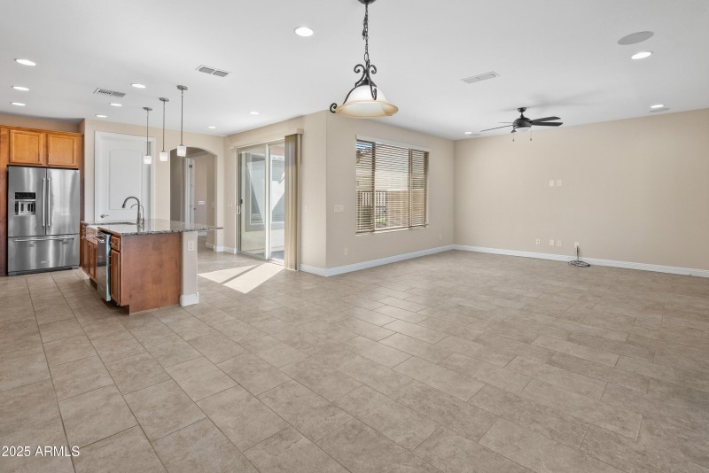 20344 N Wagner Wash Dr-1