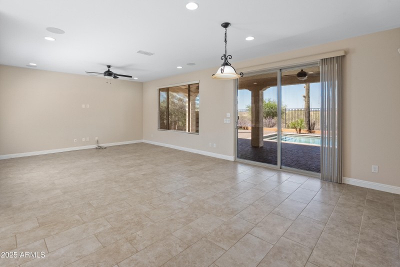 20344 N Wagner Wash Dr-12