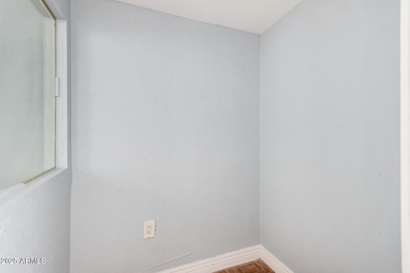 bedroom 3 closet