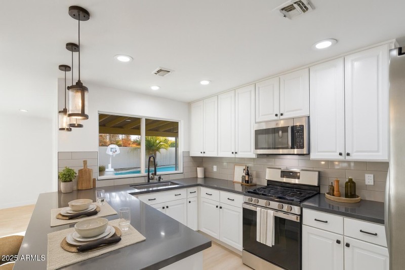 Kitchen (2)