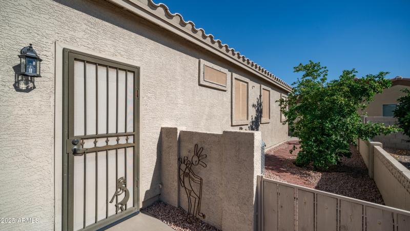 5809 E Leland St Exterior Photos-11