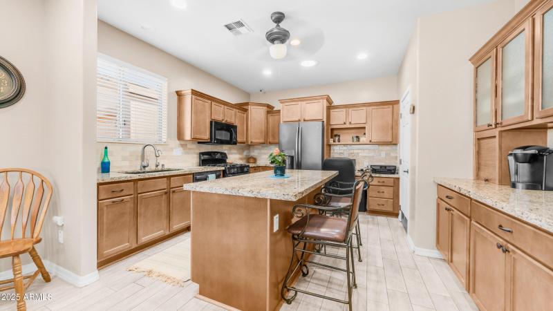 5809 E Leland St (6)