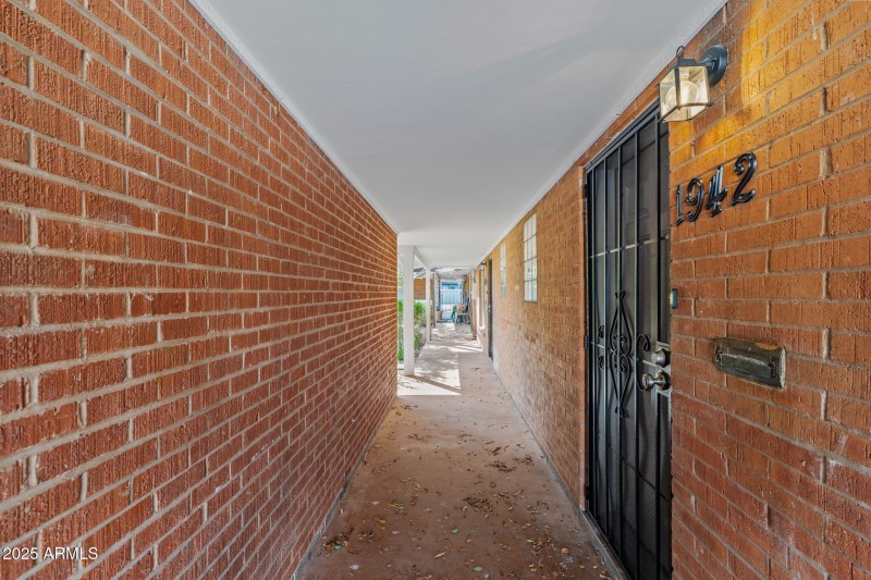 09-exterior-newside-1940_1942