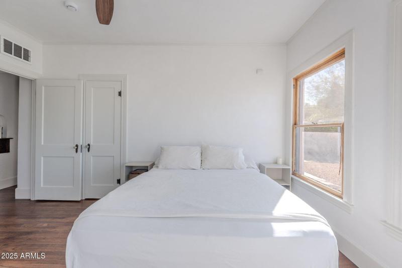 21-web-or-mls-Latham-21