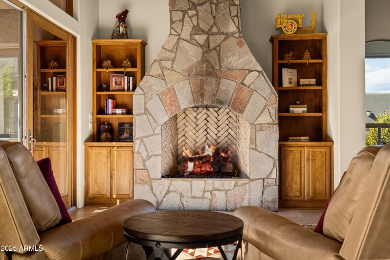 JL_220CrystalSkyDr-interiors-CommonAreas