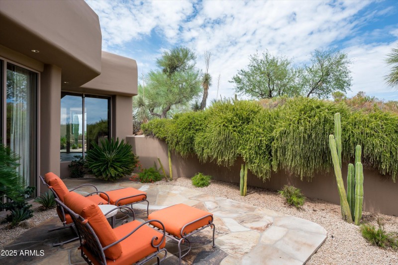 Side sunpatio