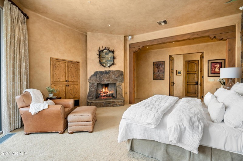 Primary suite