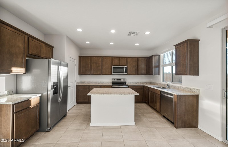 Cafe/Kitchen