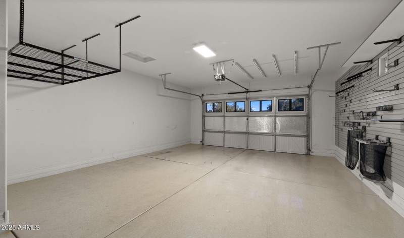 38-web-or-mls-Garage Interior2