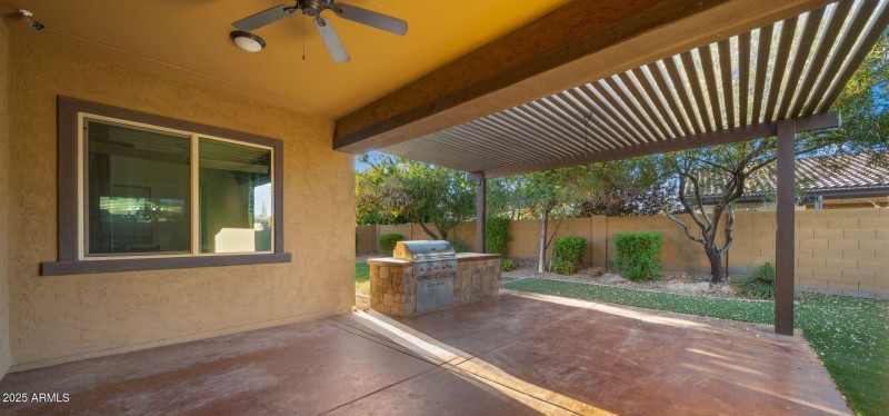 40-web-or-mls-Backyard2