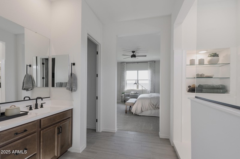 MAZ_STH_Azure_OwnersBath