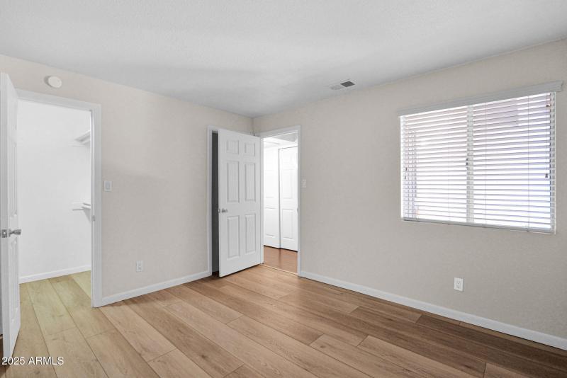 12-web-or-mls-P1303890