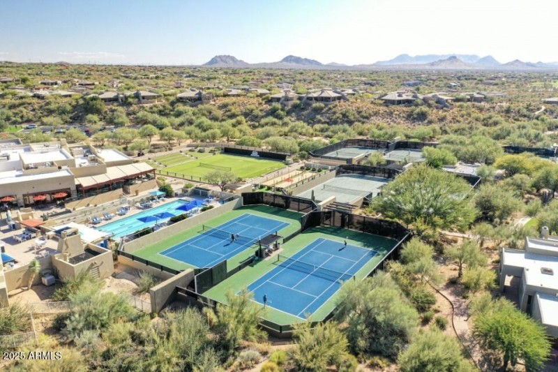 Tennis