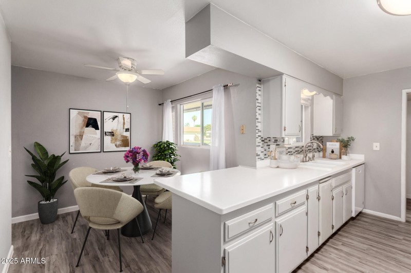 Eat-in kitchen