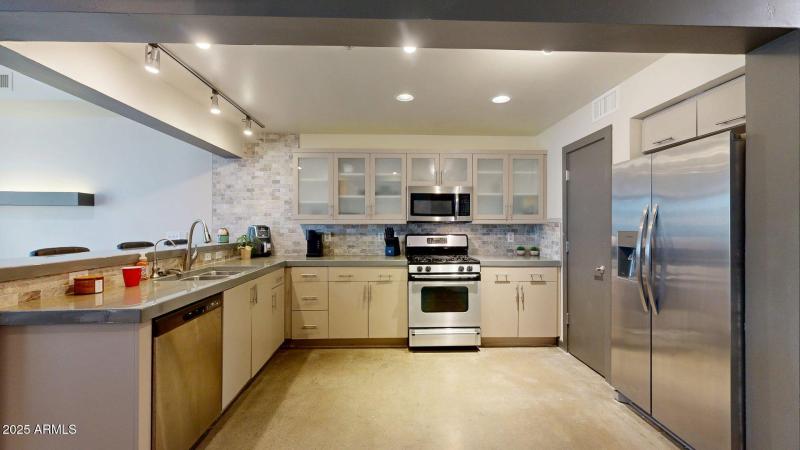 1326-N-Central-Ave-202-10072025_113225