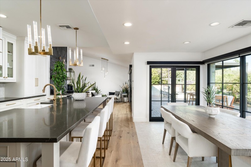 Kitchen/Dining
