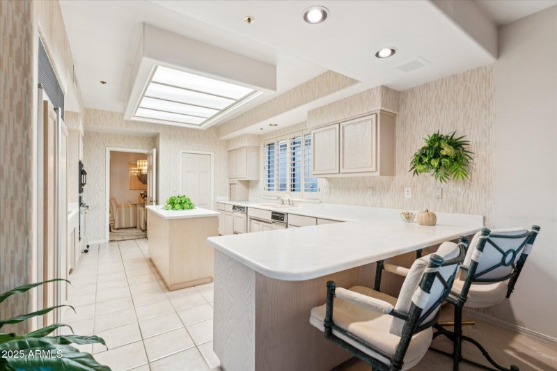 Breakfast Bar