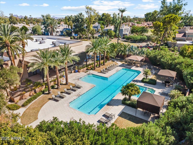 Estate Club Heated Community Pool:Spa