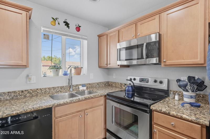 10-web-or-mls-Windrose-10