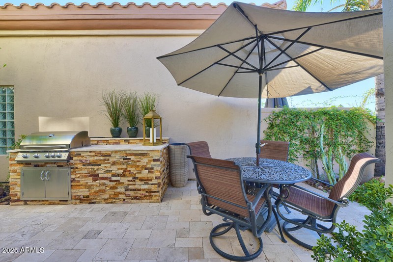 Built-in Grill for Outdoor Cooking