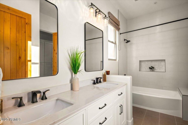 42-Ensuite Bath