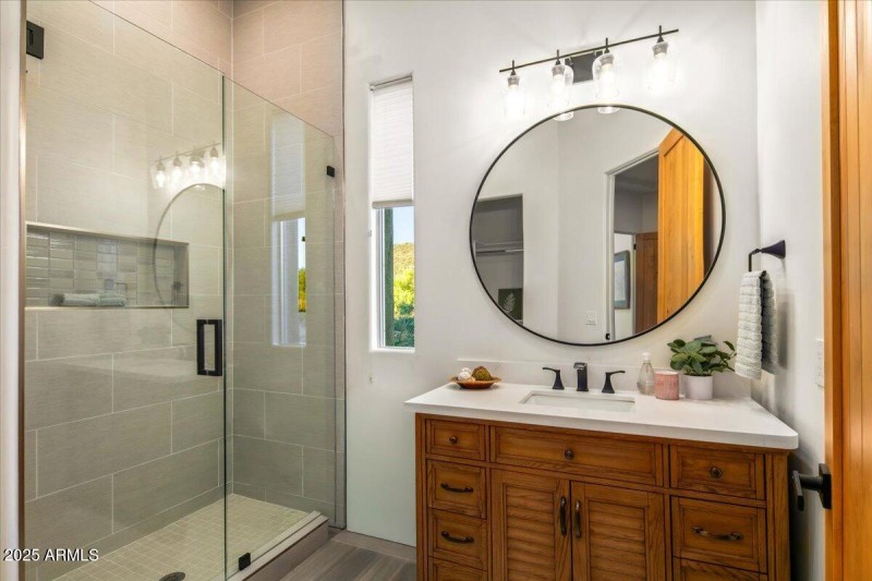 44-Ensuite 2 Bath