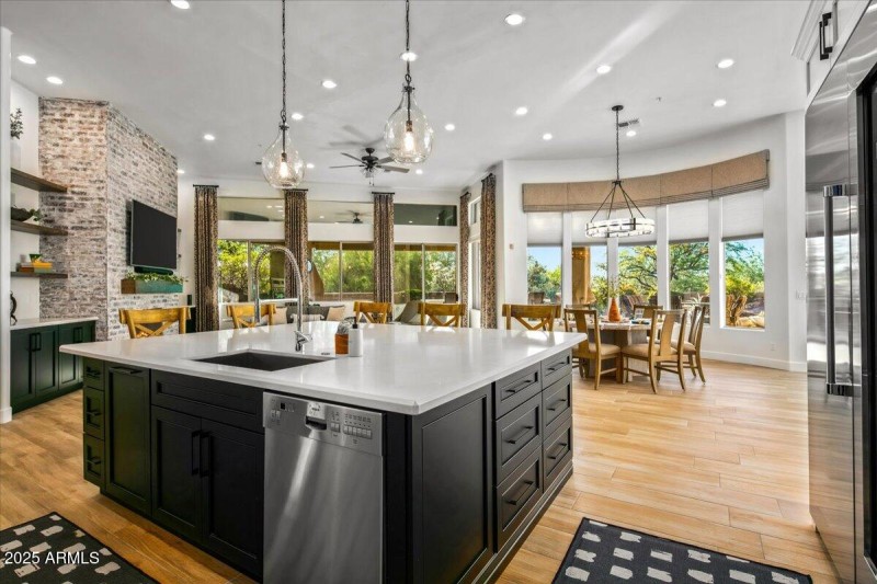 26-Kitchen Island