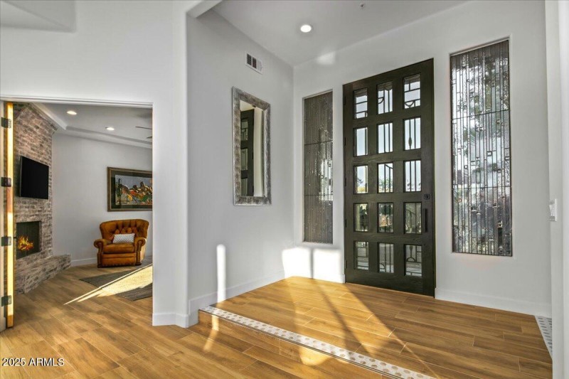 13-Entry ~ Foyer