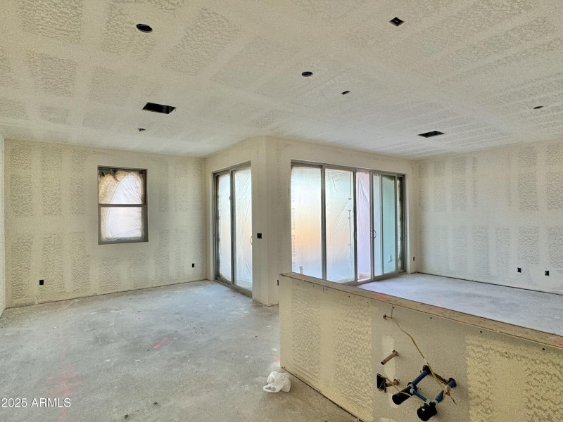 009 Kitchen and Dining