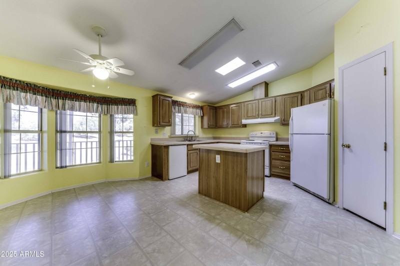 Lot # 2360-8