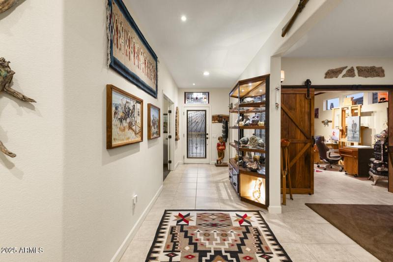 8-Foyer