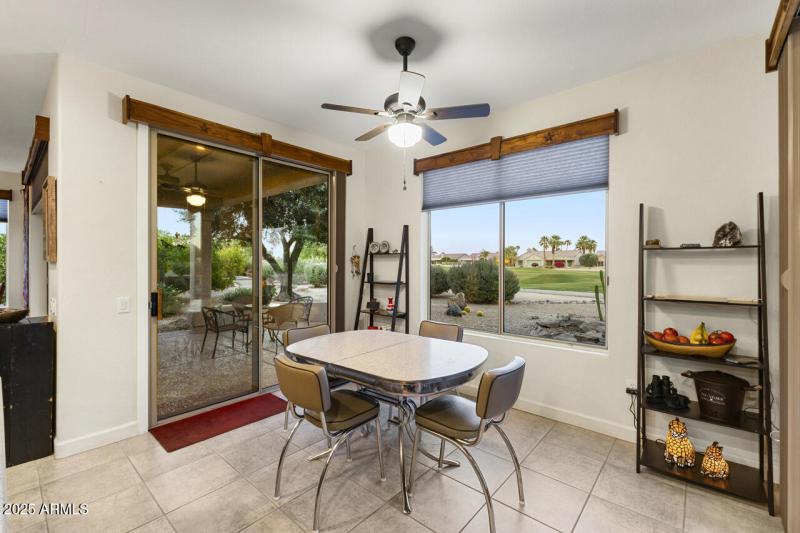 21-Breakfast-Nook