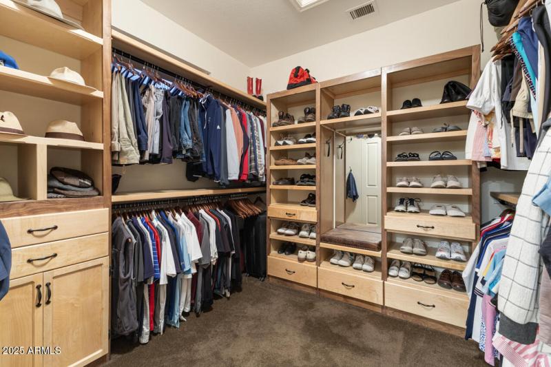 34-Closet