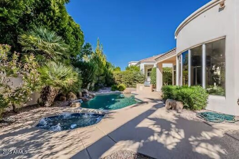Back Yard Pool Spa