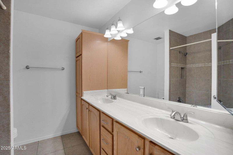 Full second bathroom